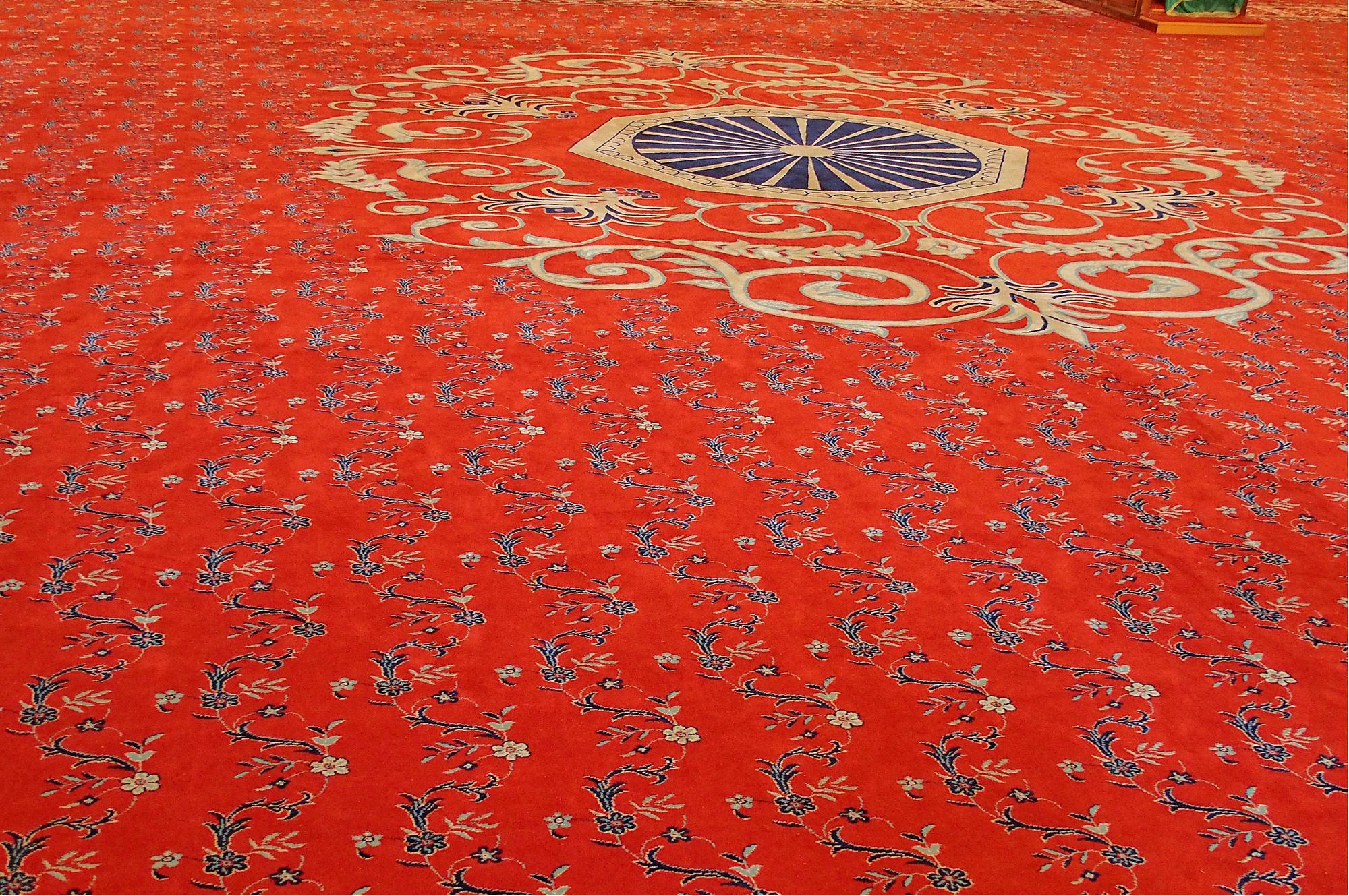 Kashmir's Golden Threads: The Global Ascent of India's Premium Handmade Carpets